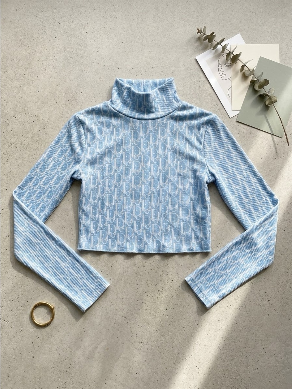 Forever 21 Light Blue Logo Print Turtleneck Crop Top Long Sleeve Women’s Small